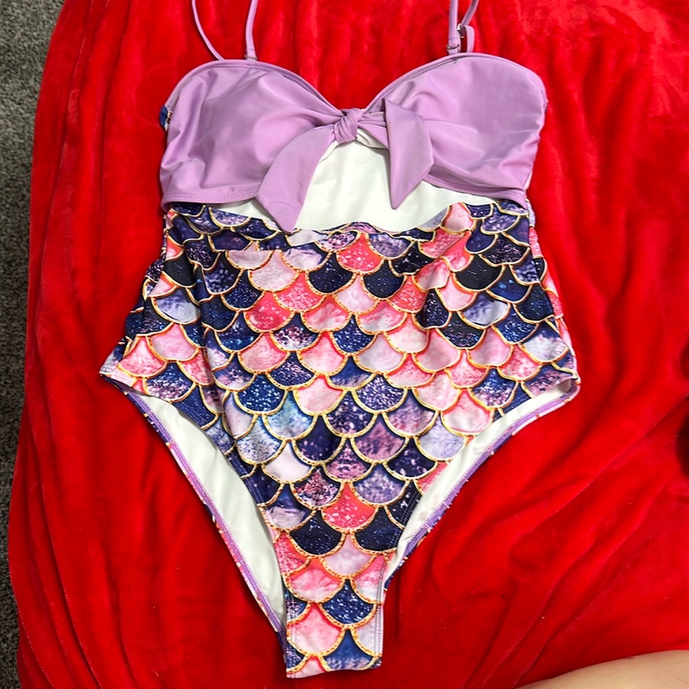 Bathing suit